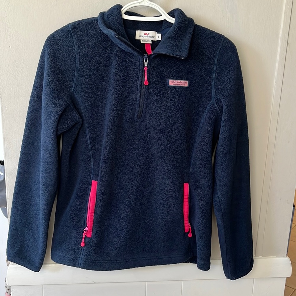 Vineyard Vines 1/4 Zip Navy Fleece With Pink Accents